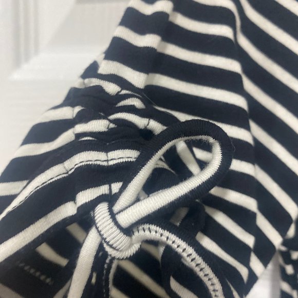 BB Dakota Stripe Me Later Black and White T Shirt NWT Dress Size Small - Picture 4 of 6